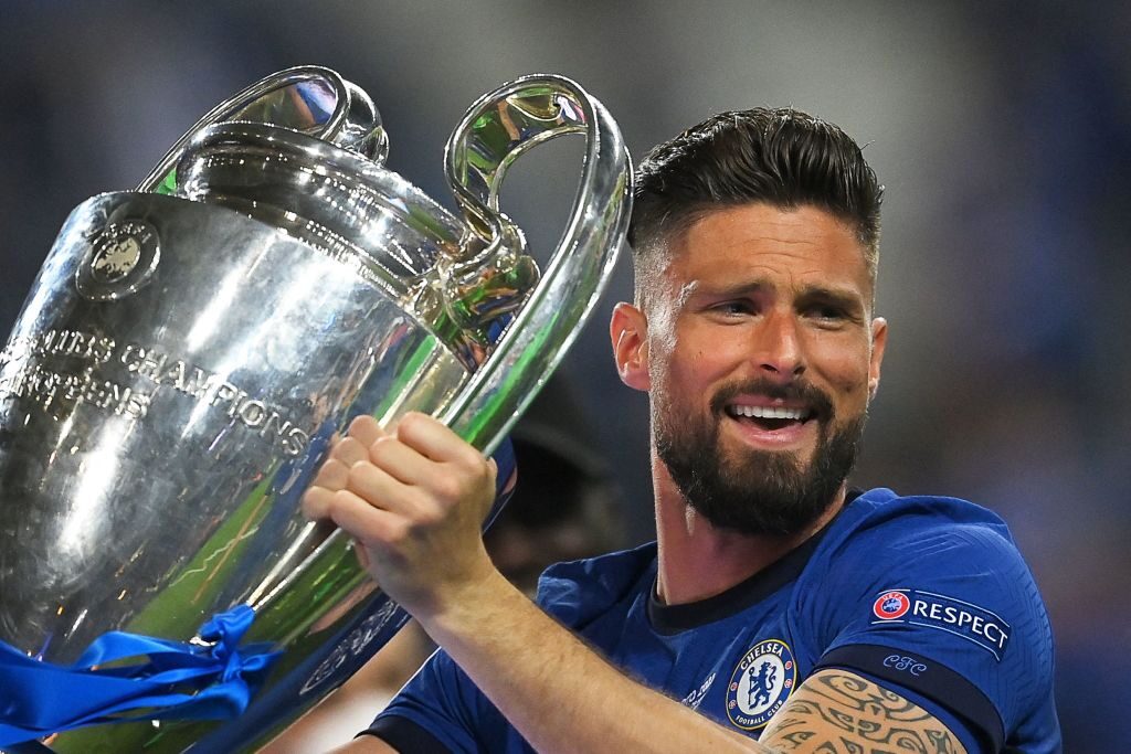 FBL-EUR-C1-MAN CITY-CHELSEA-TROPHY
