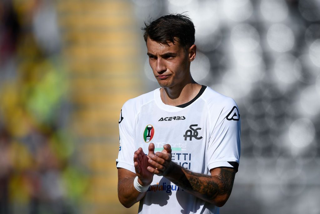 Jakub Kiwior of Spezia Calcio gestures at the end of the