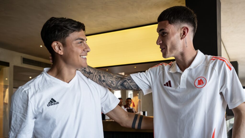 AS Roma Unveil New Signing Matias Soul√®