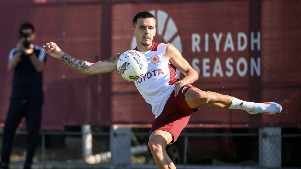 AS Roma Unveil New Signing Enzo Le Fee