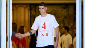 Spanish Royals Receive UEFA EURO 2024 Winning Team