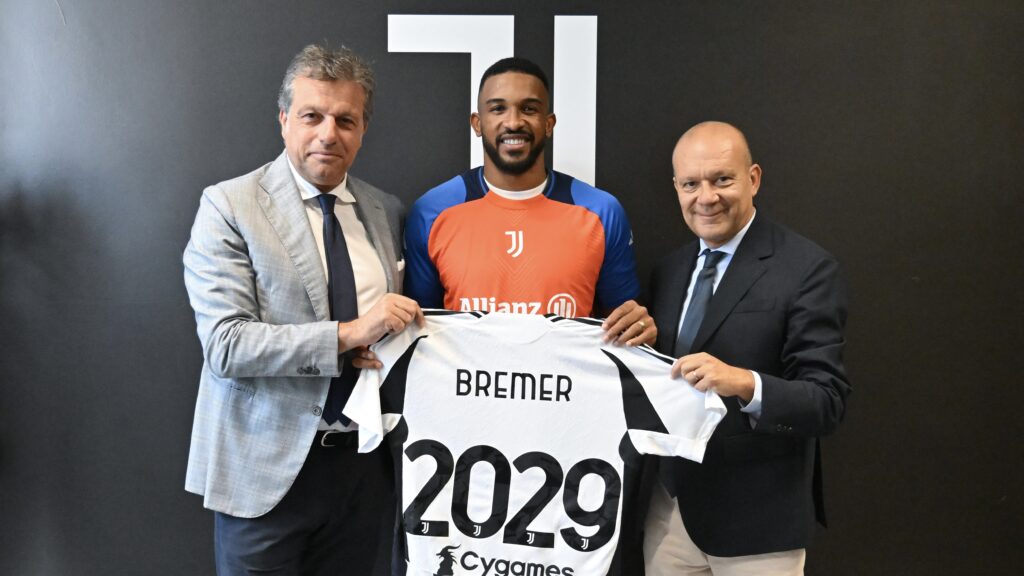 Juventus Extend Contract to Gleison Bremer