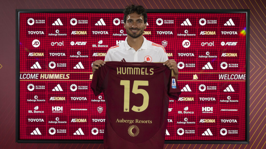 AS Roma Unveil New Signing Mats Hummels