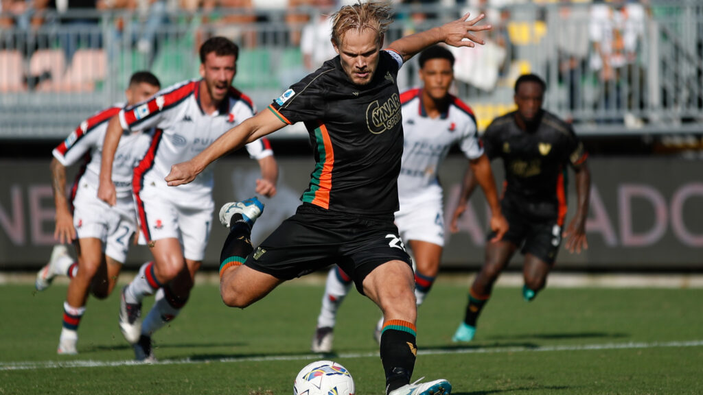 Venezia v Genoa - Serie A