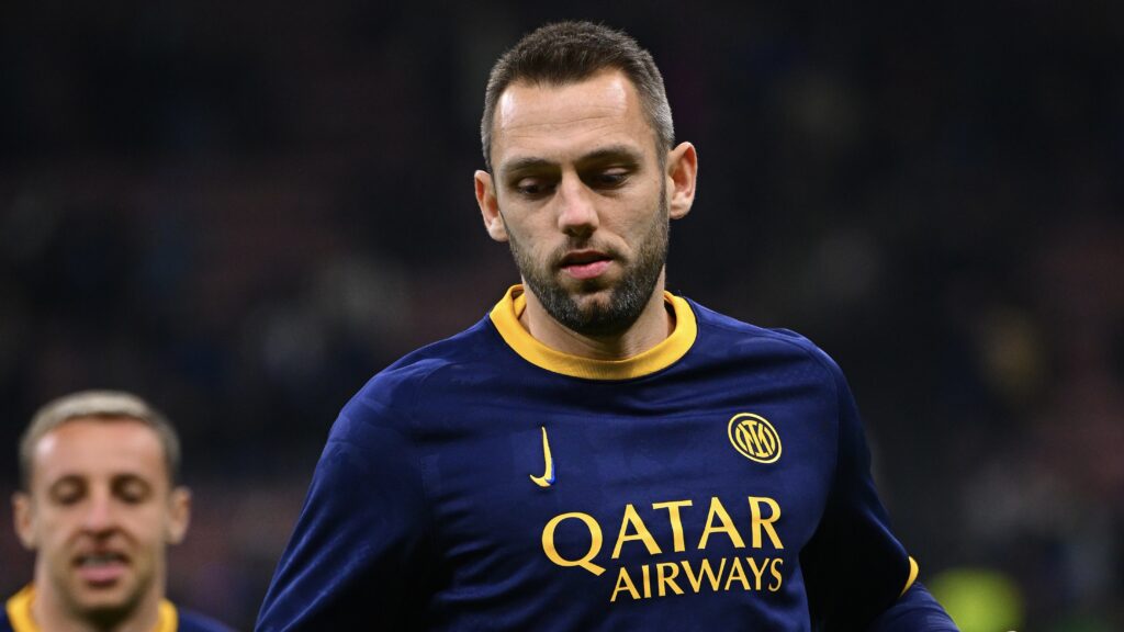 FC Internazionale Milano v Feyenoord - UEFA Champions League 2024/25 Round of 16 Second Leg