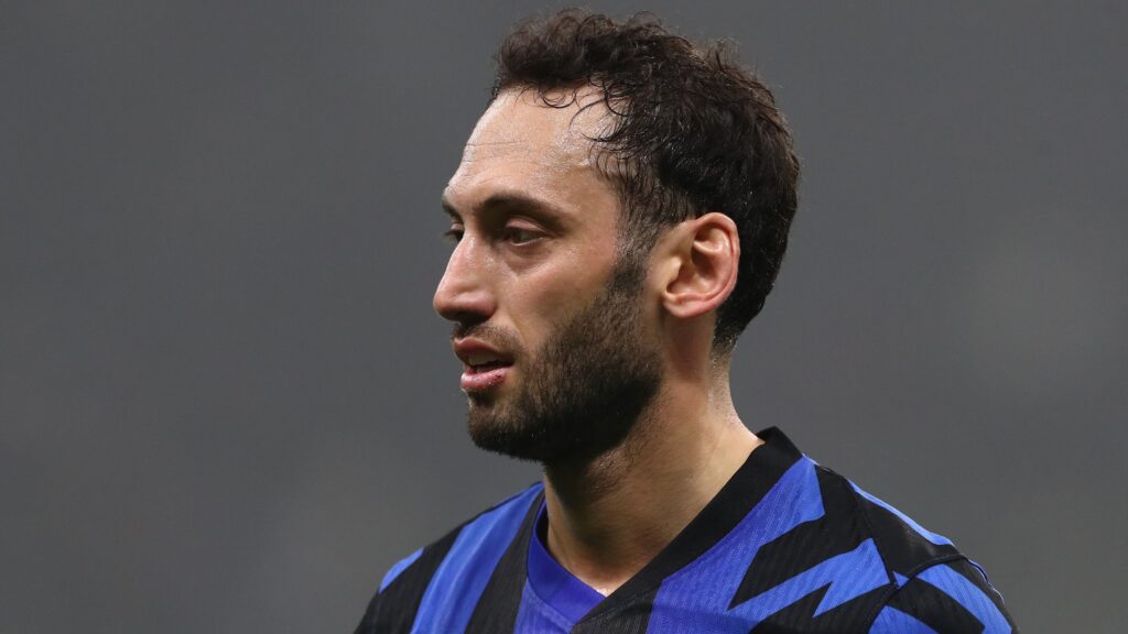 Calhanoglu (1)