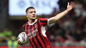 AC Milan v ACF Fiorentina - Serie A