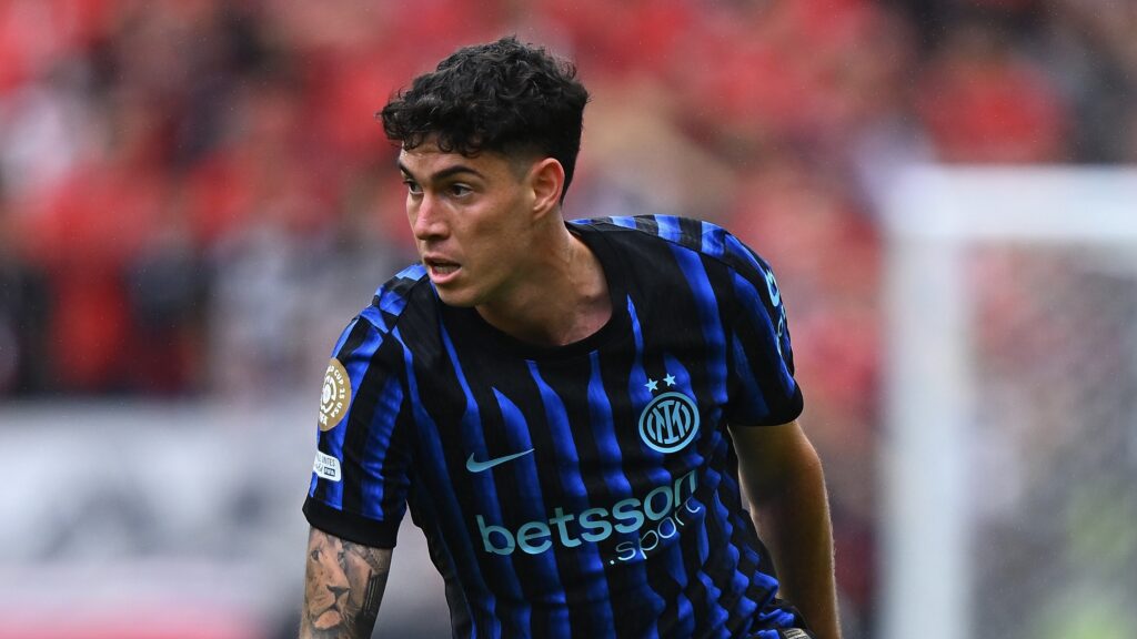 FC Internazionale Milano v Urawa Red Diamonds: Group E - FIFA Club World Cup 2025