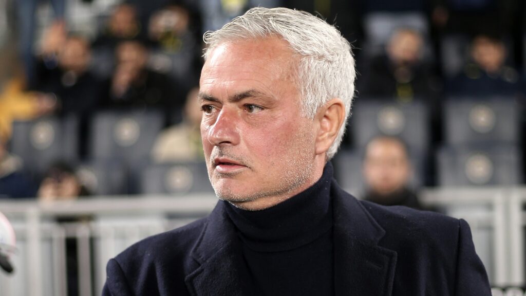 Fenerbahce SK v Olympique Lyonnais - UEFA Europa League 2024/25 League Phase MD7