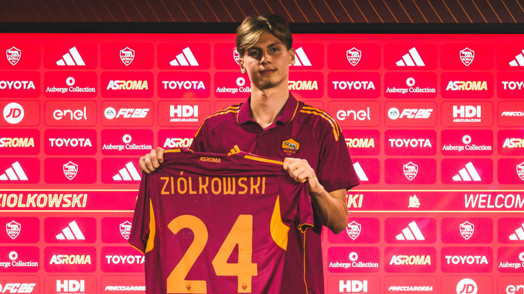AS Roma Unveil New Signing Jan Ziolkowki