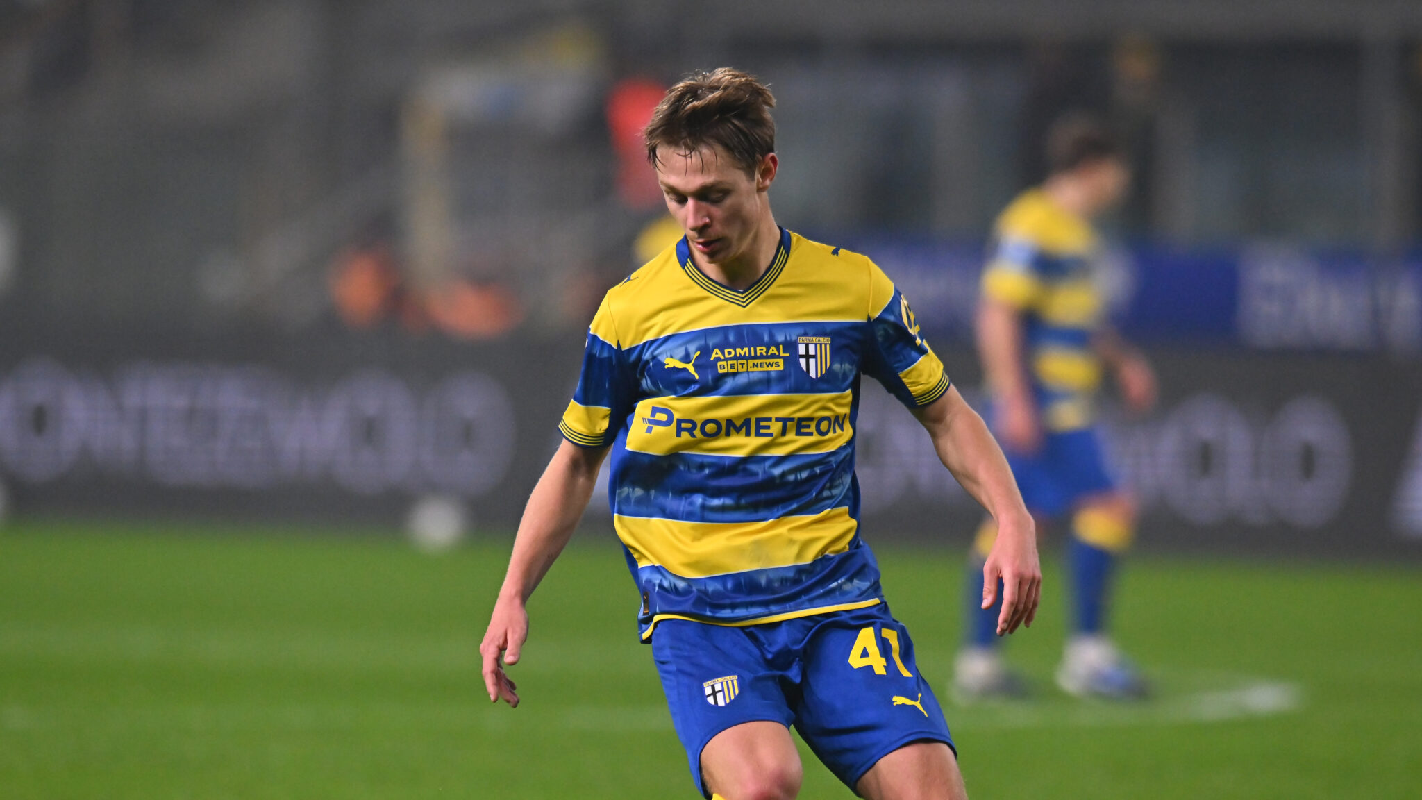 Parma, lungo stop per Nicolussi Caviglia: ecco quanto starà fuori